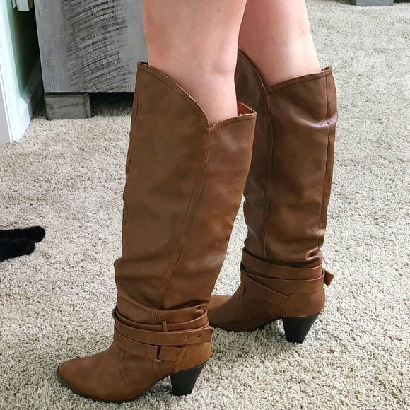 Brown Knee-high Boots - Picture 6 of 10